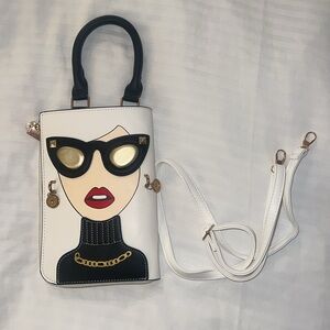 Chic Designer White and Black Handbag
